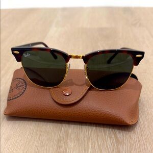 Ray-Ban clubmaster unisex Brown tortoise Sunglasses and case
